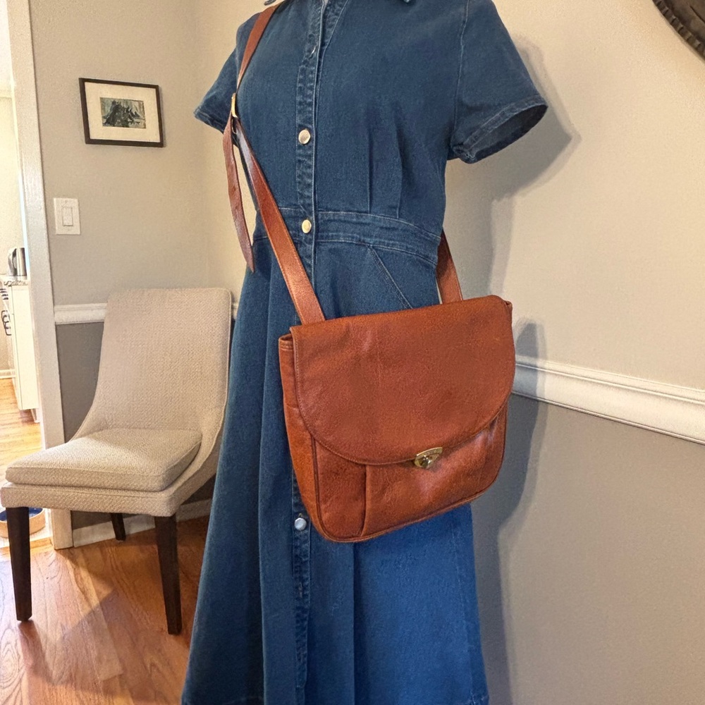 Vintage French Company Brown Leather Messenger Style Bag c1995 - Picture 2 of 10